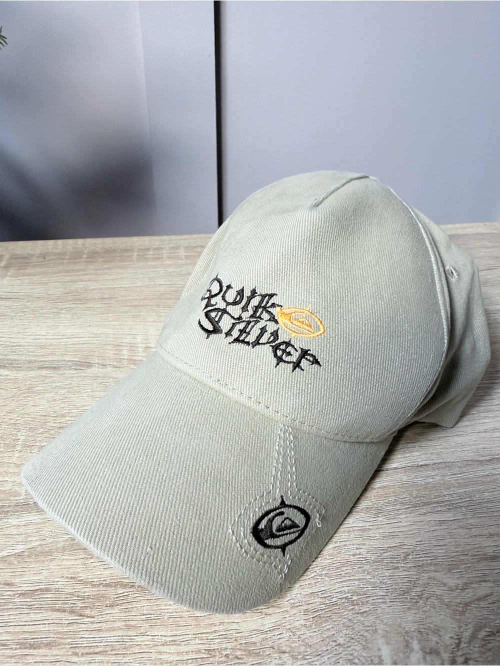 Quiksilver Light Beige Embroidered Logo Baseball Cap